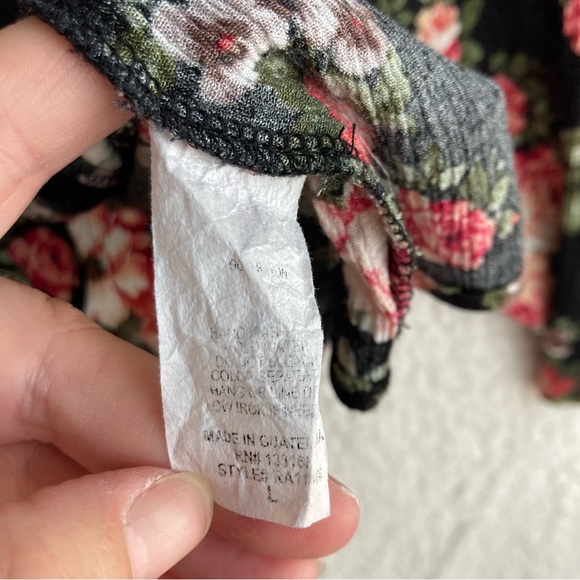 Altar'd State Women's long sleeve black floral boho blouse, Sz L - Picture 11 of 17